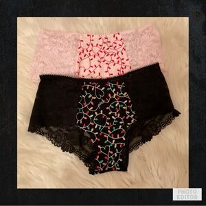 PINK Victoria’s Secret No Show Cheeky Panties Lights Print - NWT x2 - Small